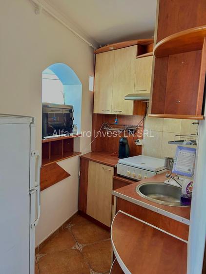 Garsoniera etaj intermediar in cartier Racadau - 2