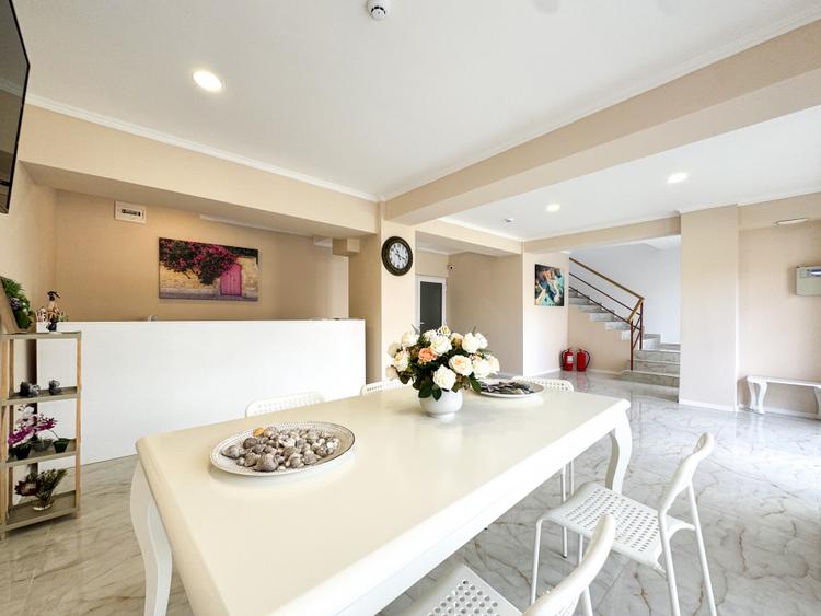 Pensiune de vanzare Costinesti, 26 camere duble, complet functionala