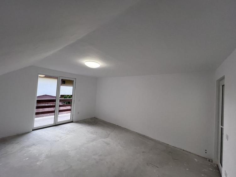 Casa / Vila 6 camere zona Calea Dumbravii Sibiu