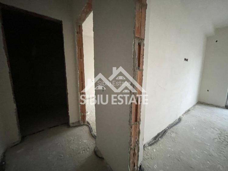 Apartament decomandat cu 3 camere, 2 bai -s.utila 61.57 mp - loc de parcare - 5