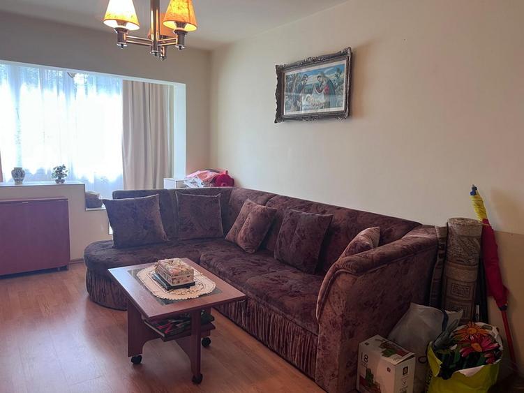 Apartament 2 camere, zona Scoala Andrei Saguna