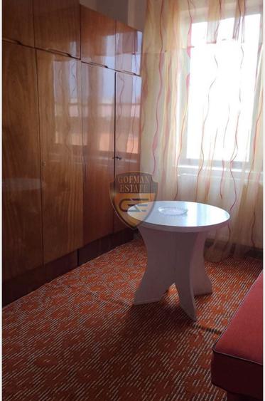 Apartament Etaj 1 vila Trocadero 80mp 2 camere 2 balcoane centrala gaz A/C