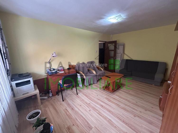 Apartament 3 Camere Deosebit – Cartier Tractorul - 4