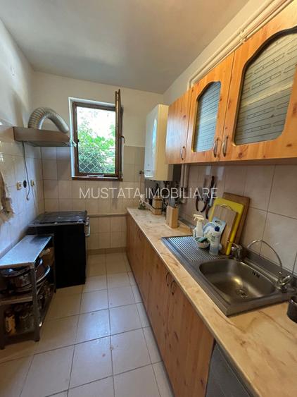 Vila P+1, zona Centru, constructie 1999. - 5