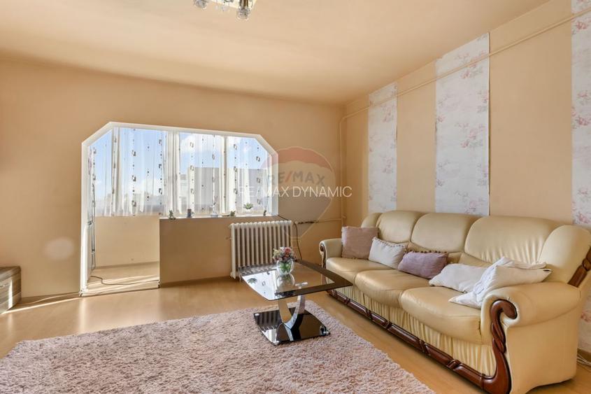 Apartament cu 5 camere decomandat de vanzare in Micalaca,Arad - 2