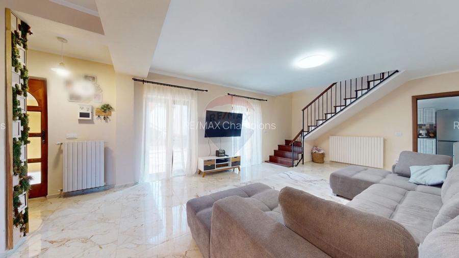 Doua case, 8 camere- oportunitate business - Bod, 2164 mp teren - 2