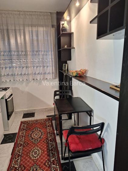 Direct proprietar – fără comision!  Apartament de vânzare – 2 camere, semid - 8