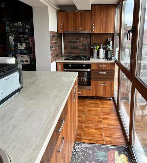 Decomandat 3 camere Zona Soarelui Mansarda/mobilat si utilat - 9