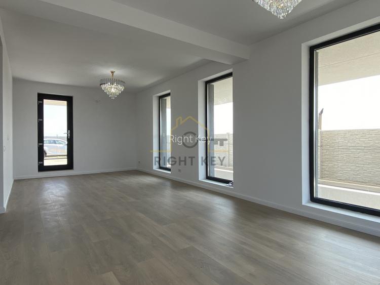 Vila moderna, 140mpu, 400mpt, panouri, baterii, utilitati! Comision 0% - 5