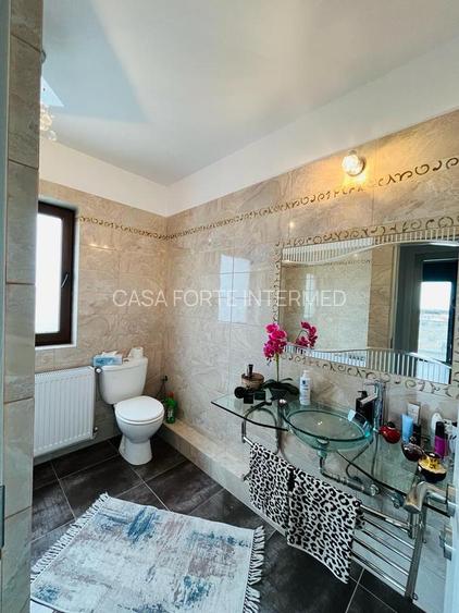 VILĂ TIP DUPLEX – PALAZU MARE VEDERE LA LAC 231000 € - 21