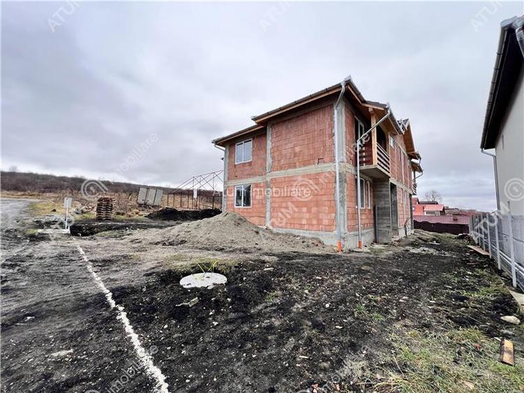 Casa Duplex cu 5 camere si teren de 255 mp situata in Cisnadie - 9