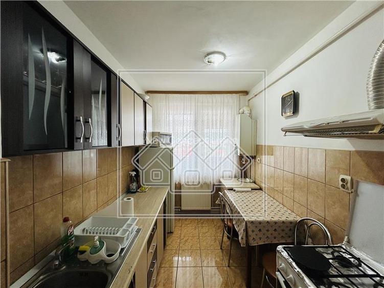 Apartament de vanzare in Sibiu - 2 camere si balcon - mobilat - 12