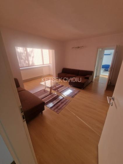 Proprietar inchiriez apartament cu 2 camere  - 6