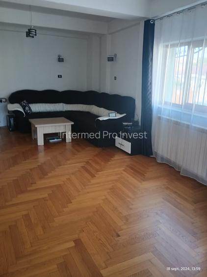 Victoria - Intre strada Poporului - Bulevardul Lapusneanu! Vila P+1+M - 3