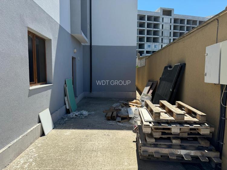 Vânzare/Inchiriere Azil Modern în Techirghiol - Parter + 3 Etaje - 18