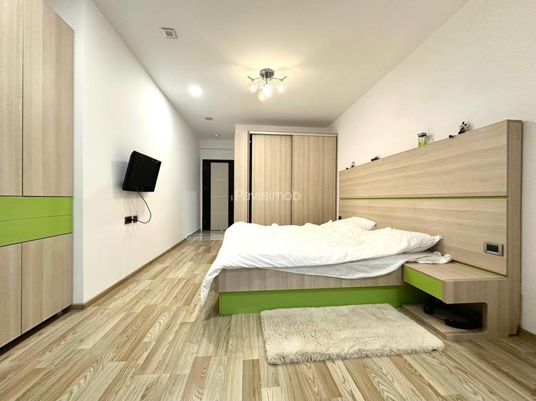 Apartament spatios 4 camere + parcare, pretabil ptr ERASMUS - 3