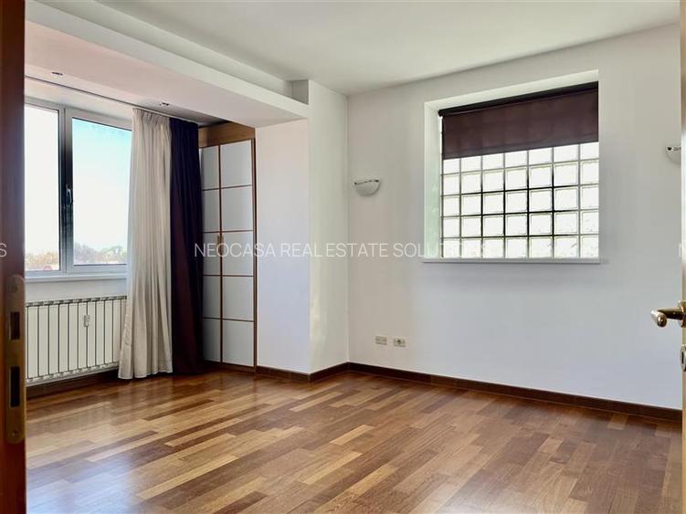 Apartament spatios de 3 camere | Primaverii - 10