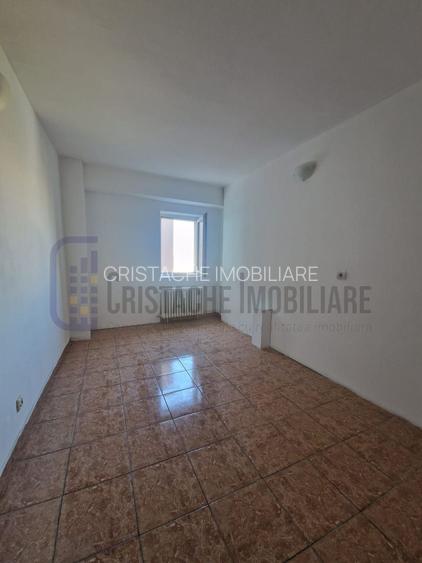 Spatiu comercial (birou), 4 camere nemobilat, Tineretului - 10
