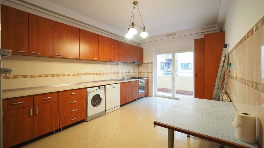 Apartament impozant cu 5 camere | insorit | 2 garaje - 5