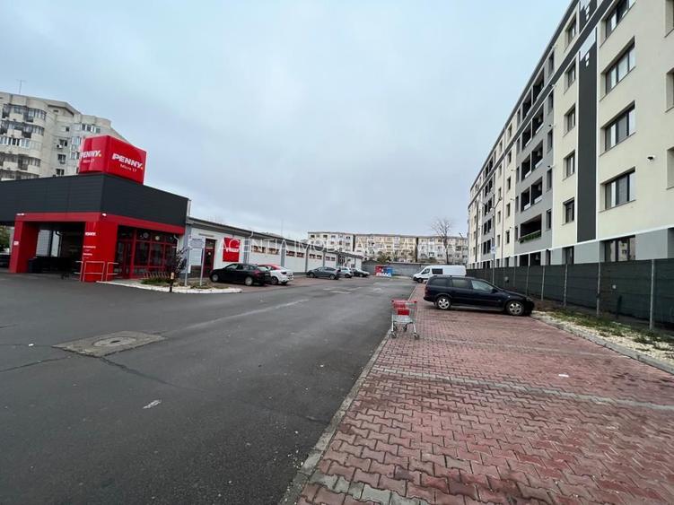 Inchiriem studio in Micro 17 , etaj 2 bloc ROKA, parcare privata, - 2