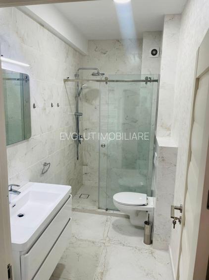 Statiunea Mamaia Central-apartament 4 camere deosebit  - 14