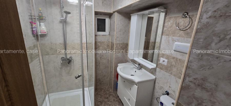 Apartament 3 camere de vanzare, la cheie, etajul 1, boxa si garaj Focsani - 9