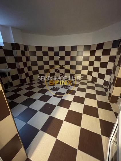 SPATIU COMERCIAL FLOREASCA { PARTER+DEMISOL 25m +25m { CENTRALA - 8