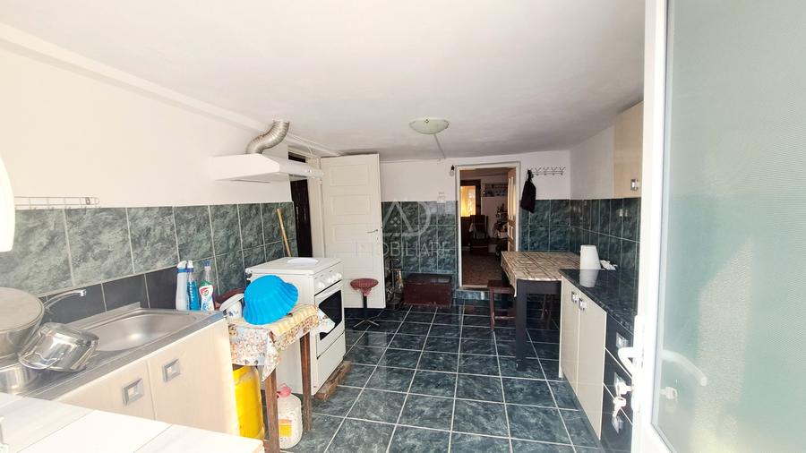 Casă de vânzare în Novaci, Gorj – Poziție centrală