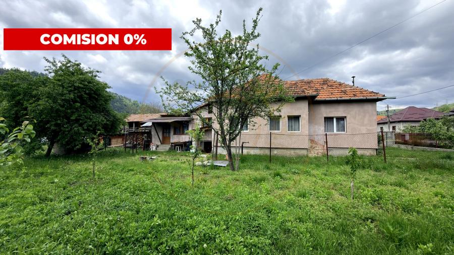 Casa individuala Leresti la strada principala+ teren 831 mp, utilitati complete