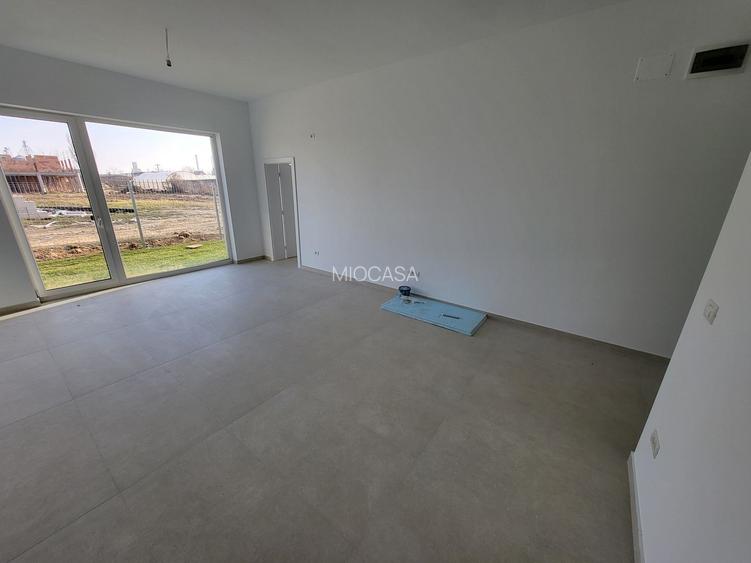 COMISION%. BLOC NOU in ORAS. Gradina proprie - 3