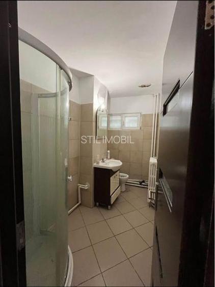 Spațiu comercial de vânzare - Splai Bahlui Mal Drept-85 000 EUR - 4