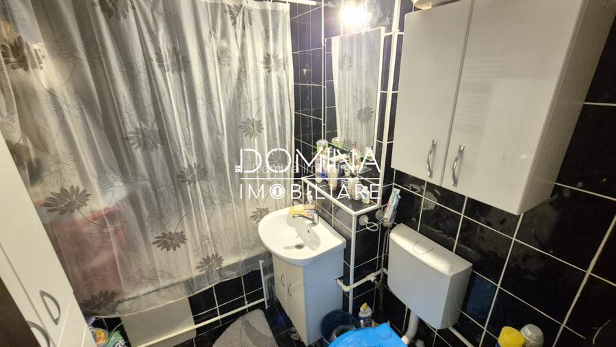 Vanzare apartament 2 camere decomandat - 52 mp - strada 23 August  - 8