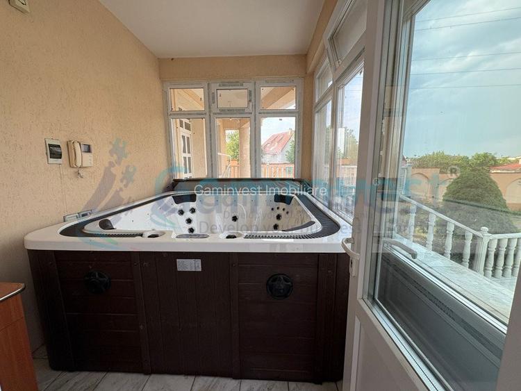 Vila cu 13 camere si 3000 mp de teren in Sanmartin, Bihor - 3