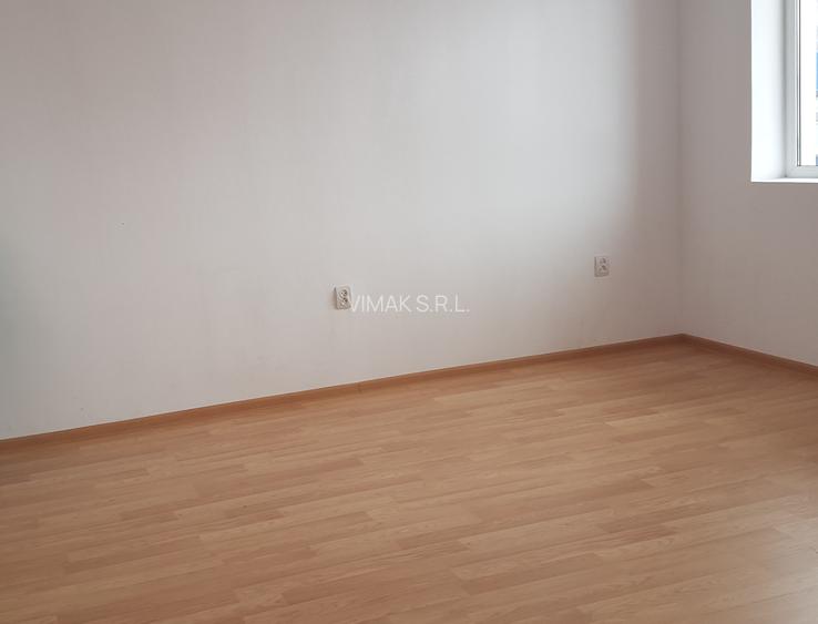 Inchiriez birou zona Bartolomeu - 6