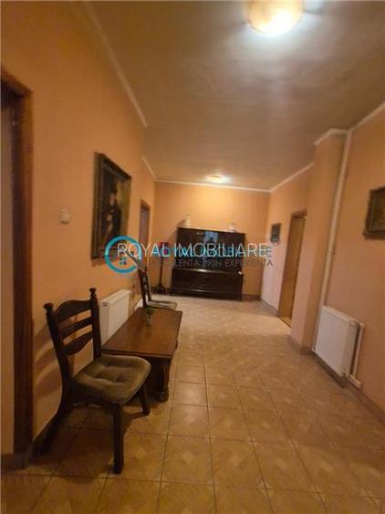 Royal Imobiliare - Vanzare Casa Zona Lupeni - 22