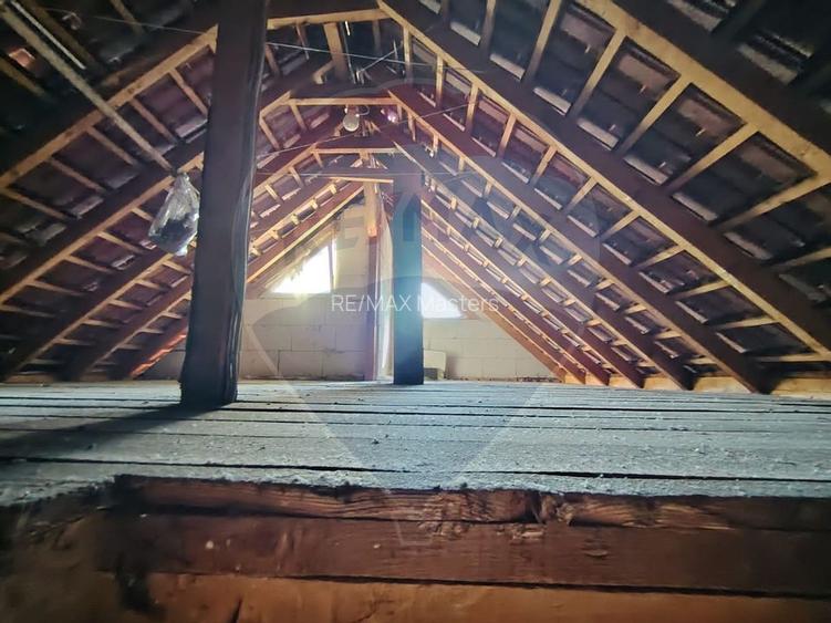 Casă / Vilă cu 8 camere de vânzare în zona Central - 24