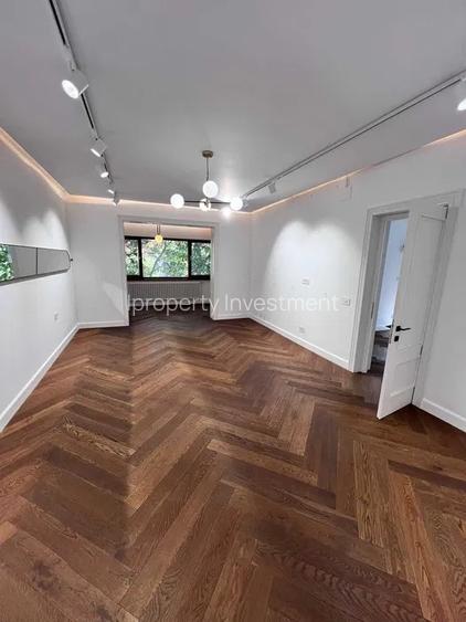 Cotroceni | 12 Camere | X4 Bai | Garaj | 250 MP Curte | - 2