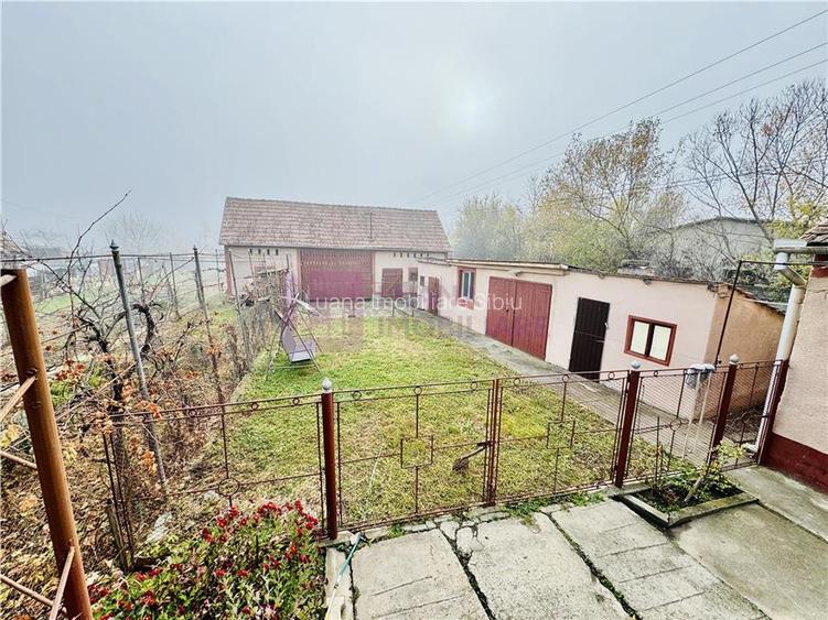 Casa individuala in Loamnes | jud Sibiu | teren 1272 mp | gospodarie completa - 9