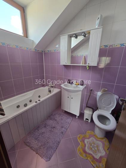 Casă Individuală cu 8 Camere și 4 Băi – de Vânzare în Ciarda Roșie - 375.000 Eur - 15