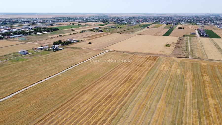 Teren Intravilan In Rate Com Berceni | utilitati: curent - gaz | #EG34 - 6
