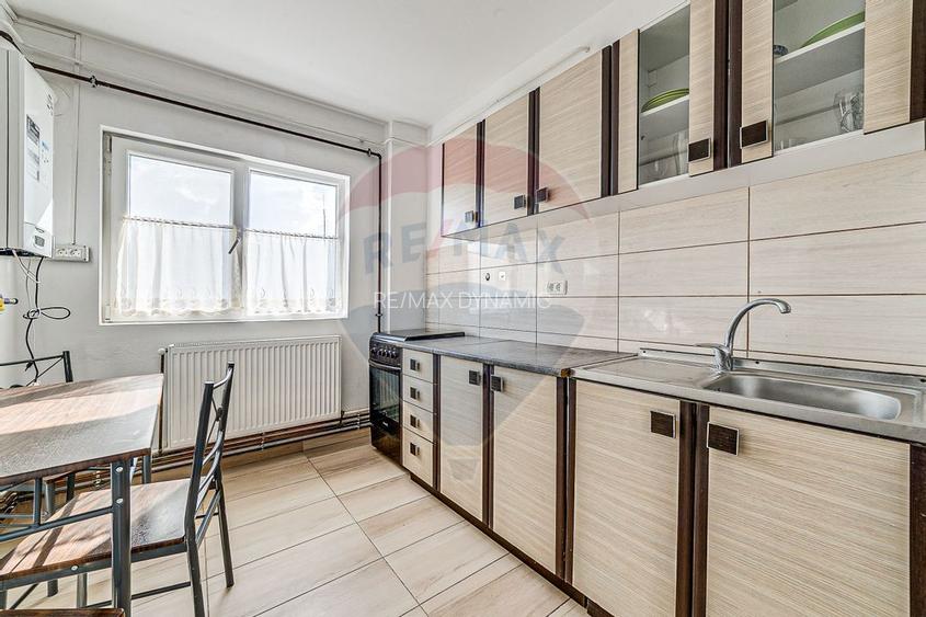 Apartament de vânzare cu 2 camere, P.ța UTA - 4