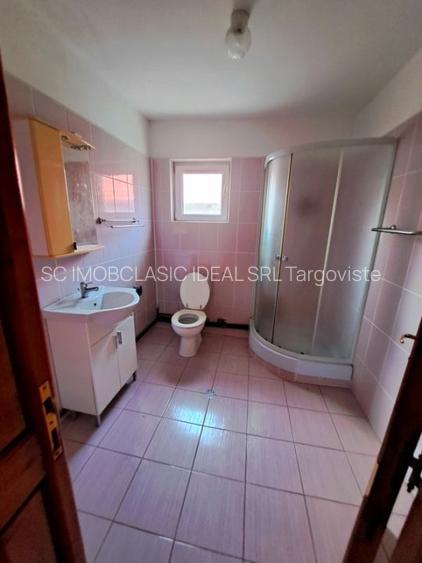 Inchiriere proprietate- casă și teren  comuna Razvad Dâmbovița - 12