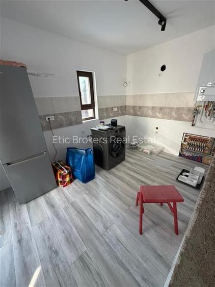 Vanzare casa 3 camere, 2 bai, curte 300 mp, Parc Bazilescu, renovata integral - 11