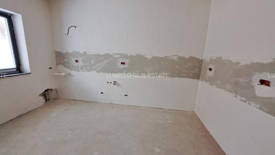 VILA SUPERBA CU 5 CAMERE AMPLASATA IDEAL - 14