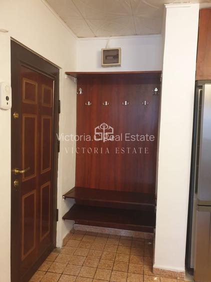 Vând apartament 2 camere,  confort 1,zona 9 mai - 4