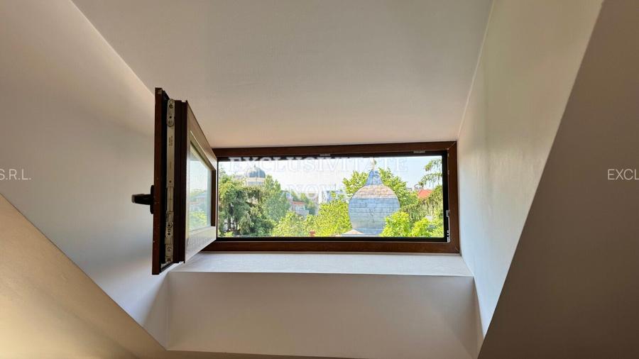 UNIVERSITATE - Batistei - Vanzare MANSARDA in VILA  Interbelica ! - 15