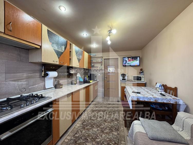 Apartament 3 camere decomandate | 74 mp | Mobilat si utilat | Cetate - 3