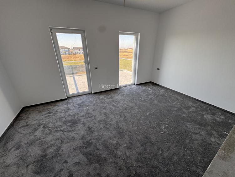 DIRECT DEZVOLTATOR, SUPRAFATA GENEROASA, MODERN - 8