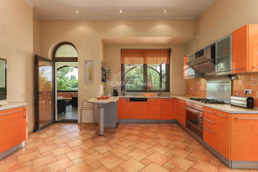 Vila neoromânească cu influențe toscane pe malul lacului Snagov - 24