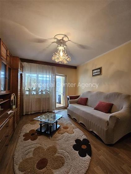 APARTAMENT DE VANZARE CU 3 CAMERE IN ONESTI BLOC NOU,ZONA DE JOS - 2